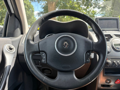 Renault Mégane 1.5 dCi Dynamique GRIJSKENTEKEN/Airco/distributieriem vervangen/trekhaak/APK september 18