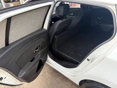 Renault Mégane 1.5 dCi *EXPORT*|MARGE|GRIJS KENTEKEN|NAP|trekhaak 1500KG|airco|cruise|navi|bluetooth|lichtmetalen velgen foto 18