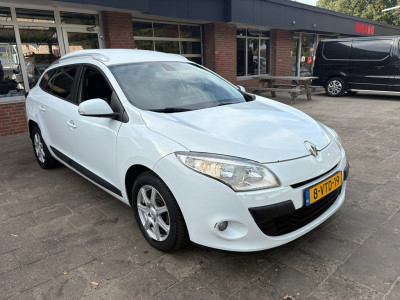 Renault Mégane 1.5 dCi *EXPORT*|MARGE|GRIJS KENTEKEN|NAP|trekhaak 1500KG|airco|cruise|navi|bluetooth|lichtmetalen velgen foto 2