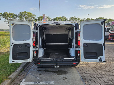 Renault TRAFIC 1.6 DCI L1 2xZijdeur Navi AC foto 13