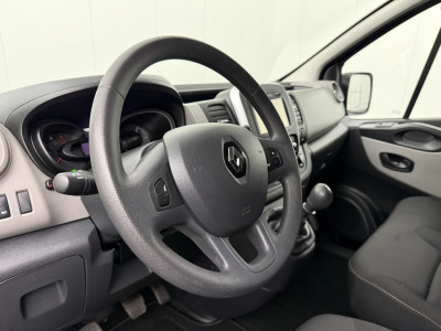 Renault Trafic 1.6DCi 120PK Lang Black Edition | Navigatie | Camera | Airco | Cruise | Trekhaak | Betimmering foto 15