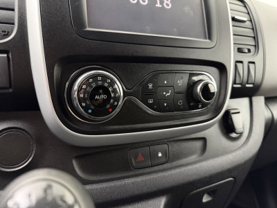 Renault Trafic 1.6DCi 120PK Lang Black Edition | Navigatie | Camera | Airco | Cruise | Trekhaak | Betimmering foto 17