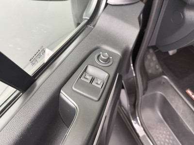 Renault Trafic 1.6DCi 120PK Lang Black Edition | Navigatie | Camera | Airco | Cruise | Trekhaak | Betimmering foto 9