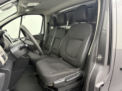 Renault Trafic 1.6DCi 145PK Lang 2xSchuifdeur | Multimedia | Camera | Imperiaal | Trekhaak | Airco | Cruise | 3-Zits foto 19