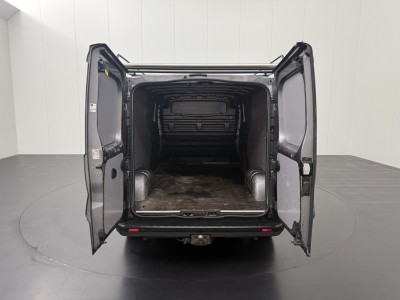 Renault Trafic 1.6DCi 145PK Lang 2xSchuifdeur | Multimedia | Camera | Imperiaal | Trekhaak | Airco | Cruise | 3-Zits foto 4
