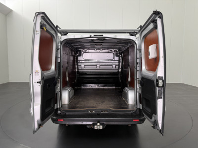 Renault Trafic 1.6DCi Edition Imperiaal | Trekhaak | Navigatie | Camera | Airco | Cruise | 3-Zits 4
