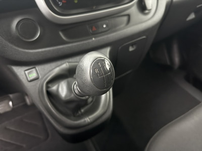 Renault Trafic 1.6DCi Lang Grey Edition | Imperiaal | Trekhaak | Navigatie | Camera | Airco | Cruise | 3-Zits foto 16