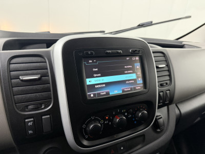 Renault Trafic 1.6DCi Lang Grey Edition | Imperiaal | Trekhaak | Navigatie | Camera | Airco | Cruise | 3-Zits foto 17