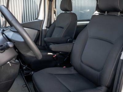 Renault Trafic 1.6 dCi 125PK L2H1 | DC 5-Zits | Camera | Cruise | Airco | Trekhaak foto 12