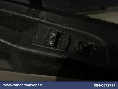 Renault Trafic 1.6 dCi 126pk L2H1 Euro6 Airco | Camera | Navigatie | Imperiaal | LM velgen | Cruisecontrol Trekhaak, Parkeersensoren, Sidebars, Bijrijdersbank 18