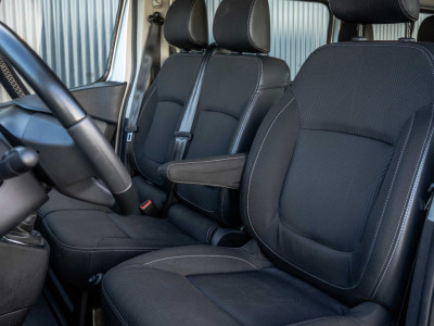 Renault Trafic 1.6 dCi 95 | 9-Zits | Cruise | Navi | Airco | Trekhaak foto 12
