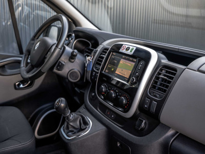 Renault Trafic 1.6 dCi 95 | 9-Zits | Cruise | Navi | Airco | Trekhaak foto 2
