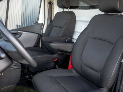 Renault Trafic 1.6 dCi 95 L1H1 | Cruise | Navi | Airco | Trekhaak | Imperiaal foto 12