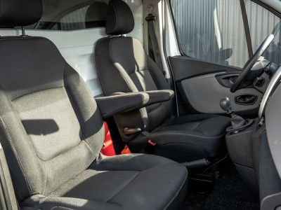 Renault Trafic 1.6 dCi 95 L1H1 | Cruise | Navi | Airco | Trekhaak | Imperiaal foto 13
