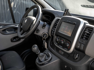 Renault Trafic 1.6 dCi 95 L1H1 | Cruise | Navi | Airco | Trekhaak | Imperiaal foto 2