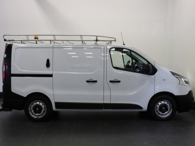 Renault Trafic 1.6 dCi EURO 6 - Airco - Cruise - PDC - Trekhaak - € 9.950,- Excl. 13