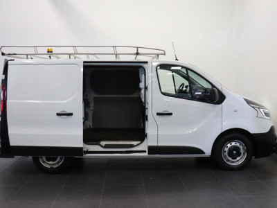 Renault Trafic 1.6 dCi EURO 6 - Airco - Cruise - PDC - Trekhaak - € 9.950,- Excl. 14