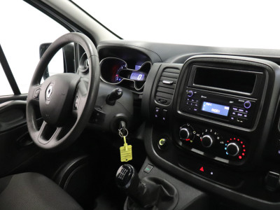 Renault Trafic 1.6 dCi EURO 6 - Airco - Cruise - PDC - Trekhaak - € 9.950,- Excl. 5