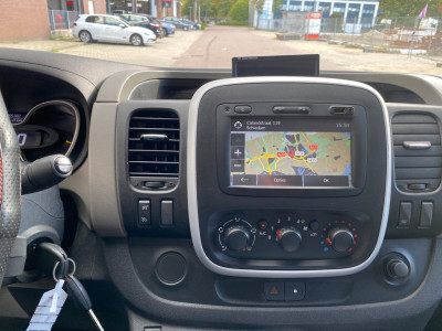 Renault Trafic 1.6 dCi T29 L2H1 / Airco / Navigatie / Cruise Control / Euro5 / PDC / Camera  / 85KW=116PK / APK 16-1-2027 / MARGE ! foto 11
