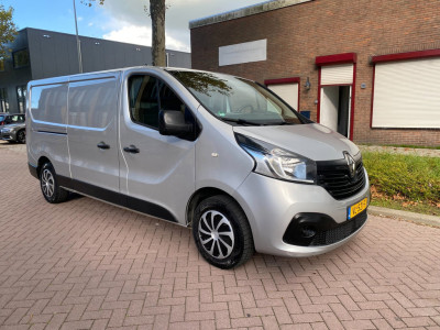 Renault Trafic 1.6 dCi T29 L2H1 / Airco / Navigatie / Cruise Control / Euro5 / PDC / Camera  / 85KW=116PK / APK 16-1-2027 / MARGE ! foto 2