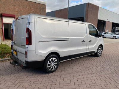 Renault Trafic 1.6 dCi T29 L2H1 / Airco / Navigatie / Cruise Control / Euro5 / PDC / Camera  / 85KW=116PK / APK 16-1-2027 / MARGE ! foto 3