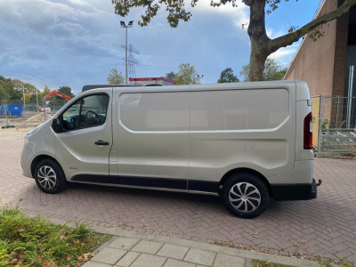Renault Trafic 1.6 dCi T29 L2H1 / Airco / Navigatie / Cruise Control / Euro5 / PDC / Camera  / 85KW=116PK / APK 16-1-2027 / MARGE ! foto 5