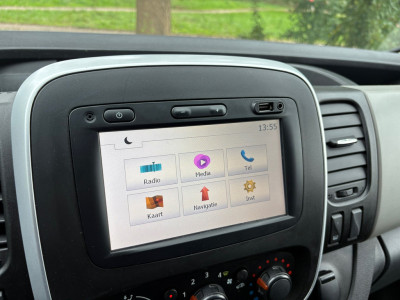 Renault Trafic 1.6 dCi T29 L2H1|EURO6|NAP|airco|cruise|trekhaak 2000KG|navi|parkeersensoren achter|bluetooth|drie zitplaatsen foto 15