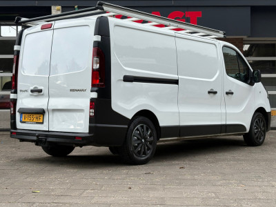 Renault Trafic 1.6 dCi T29 L2H1|EURO6|NAP|airco|cruise|trekhaak 2000KG|navi|parkeersensoren achter|bluetooth|drie zitplaatsen foto 4