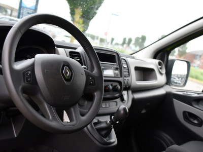 Renault Trafic 1.6 dCi T29 L2H1 Edition Cruise, Airco, 2 x Schuifdeur, 125pk, Sensoren, Trekhaak, Radio, Uniek! 2