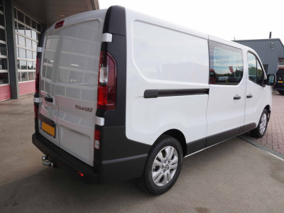 Renault Trafic 2.0 Blue dCi 130PK T29 L2H1  Dubbelcabine Nr. V017 | Airco |  Apple CP/Android auto | trekhaak | LM Velgen foto 4