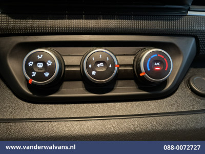 Renault Trafic 2.0 Blue dCi 130pk L2H1 Euro6 Airco | LED |  2500kg Trekhaak | Cruisecontrol Parkeersensoren, Bijrijdersbank foto 5