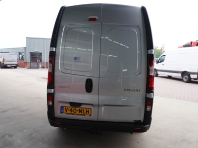 Renault Trafic 2.0 Blue dCi 170PK T30 L2H2 Invalide vervoer / ideaal voor camper nr. V186 | Airco | Cruise | Navi | trekhaak (marge auto INCL BPM) foto 6