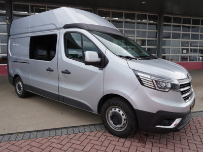 Renault Trafic 2.0 Blue dCi 170PK T30 L2H2 Rolstoelbus met schans nr. V186 | Airco | Cruise | Navi | trekhaak foto 2