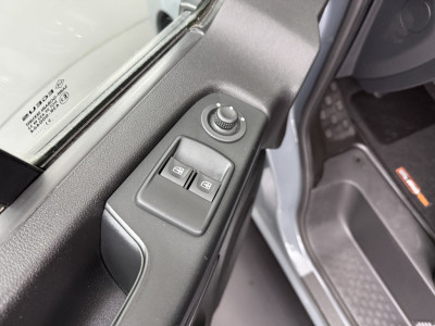 Renault Trafic 2.0DCi 120PK Lang Work Edition | Navigatie | Multimedia | Airco | 3-Zits | Trekhaak foto 8