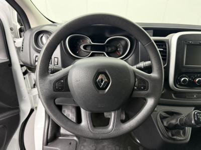Renault Trafic 2.0DCi 120PK Lang Work Edition | Navigatie | Multimedia | Trekhaak | 3-Zits | Airco | Cruise foto 14