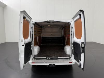 Renault Trafic 2.0DCi 120PK Lang Work Edition | Navigatie | Multimedia | Trekhaak | 3-Zits | Airco | Cruise foto 4