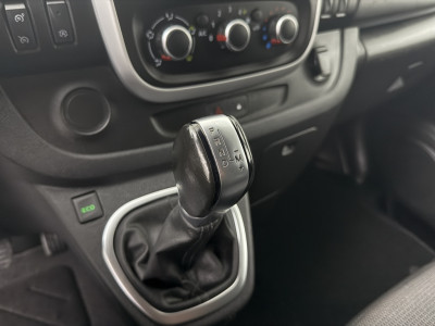 Renault Trafic 2.0DCi 145PK Automaat Lang Imperiaal | Trekhaak | Navigatie | Multimedia | Airco | 3-Zits | Betimmering foto 18