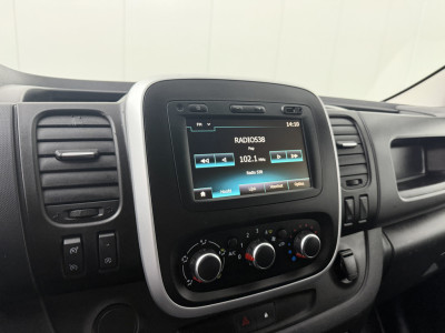 Renault Trafic 2.0DCi 145PK Automaat Lang Imperiaal | Trekhaak | Navigatie | Multimedia | Airco | 3-Zits | Betimmering foto 19
