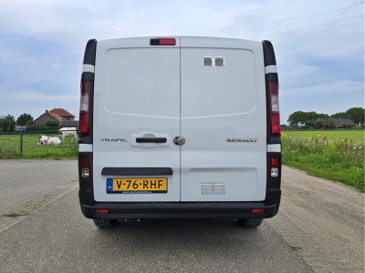 Renault Trafic 2.0 DCi L1 H1 - 131 Pk - Euro 6 - Airco - Cruise Control - ParkeerCamera foto 4