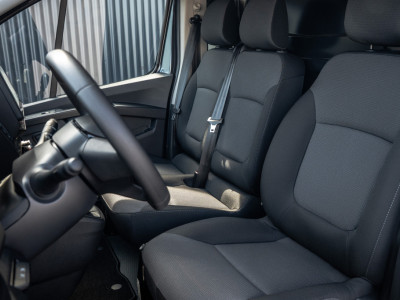 Renault Trafic **2.0 dCi 110 L2H1 | 3-Zits | 110 PK | LED | Cruise | Navi | Airco | Trekhaak** foto 12