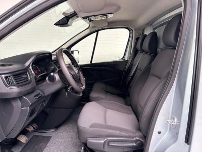 Renault Trafic 2.0 dCi 110pk euro6 T30 L2H1 Comfort 3Persoons, Airco, CruiseControl, Trekhaak, RIJKLAARPRIJS! NEDERLANDSE BUS! 18