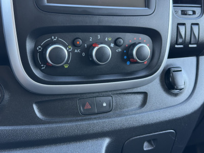 Renault Trafic 2.0 dCi 120 PK / L1H1 / 1e EIG. / 2x SCHUIFDEUR / IMPERIAAL / TREKHAAK / LED / CRUISE / 3-ZITS foto 17