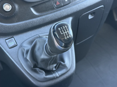 Renault Trafic 2.0 dCi 120 PK / L1H1 / 1e EIG. / 2x SCHUIFDEUR / IMPERIAAL / TREKHAAK / LED / CRUISE / 3-ZITS foto 18