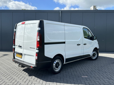 Renault Trafic 2.0 dCi 120 PK / L1H1 / 1e EIG. / **INRICHTING** / TREKHAAK / AIRCO / CRUISE / LED KOPLAMPEN foto 3