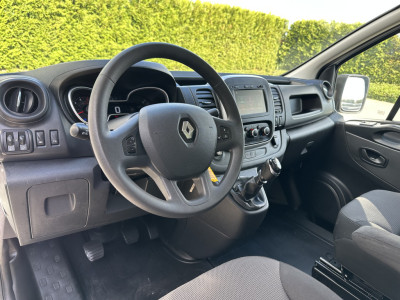 Renault Trafic 2.0 dCi 120 PK / L1H1 / 1e EIG. / **INRICHTING** / TREKHAAK / AIRCO / CRUISE / LED KOPLAMPEN foto 7