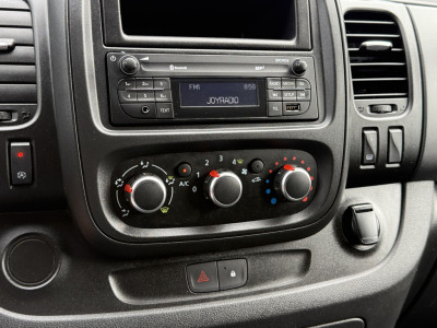 Renault Trafic 2.0 dCi 120 PK / L2H1 / 1e EIG. / AIRCO / CRUISE / PDC / 3-ZITS / LED 13