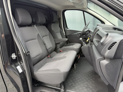 Renault Trafic 2.0 dCi 120 PK / L2H1 / 1e EIG. / AIRCO / CRUISE / PDC / 3-ZITS / LED 6