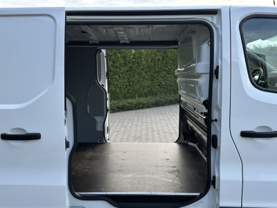 Renault Trafic 2.0 dCi 120 PK / L2H1 / 1e EIG. / DUBBELE SCHUIFDEUREN / TREKHAAK / LED KOPLAMPEN / AIRCO / CRUISE foto 11