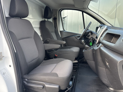 Renault Trafic 2.0 dCi 120 PK / L2H1 / 1e EIG. / DUBBELE SCHUIFDEUREN / TREKHAAK / LED KOPLAMPEN / AIRCO / CRUISE foto 7