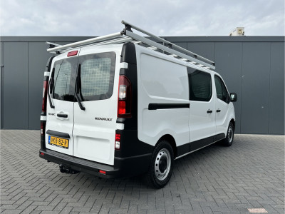 Renault Trafic 2.0 dCi 120 PK / L2H1 / 1e EIG. / IMPERIAAL / 2x SCHUIFDEUR / TREKHAAK / LED KOPLAMPEN / AIRCO /  CRUISE foto 4